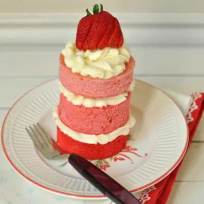 Mini Strawberry Cake