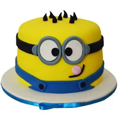 Minion Kids Fondant Cake (Delivery in 48 Hours Available) – Hot Breads
