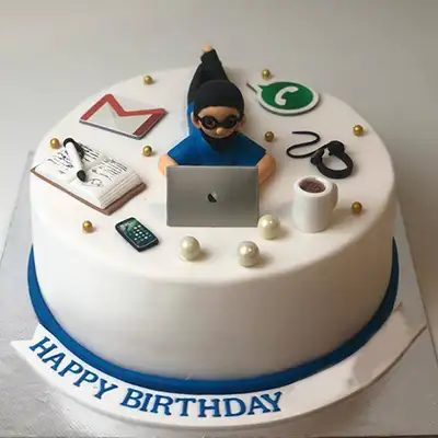 computer birthday cake | Computer cake, Themed cakes, Cake toppings